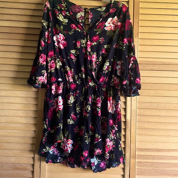 Floral romper - Picture 15 of 16